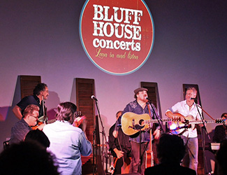 runawayhome_2016